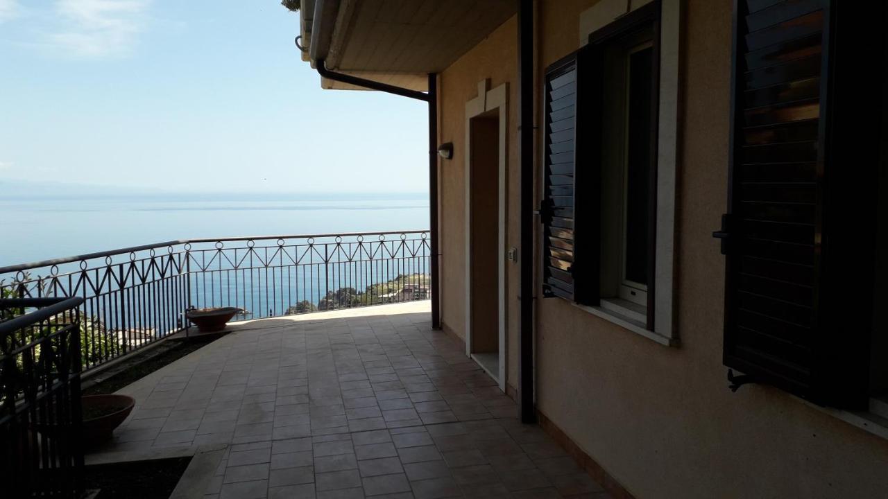 Appartamento Incantevole A Taormina - Casa Ninetta Exterior photo